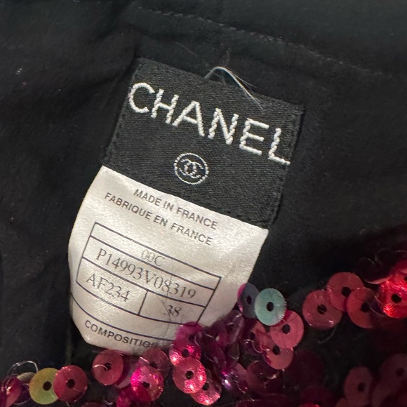 Vintage CHANEL two piece Skirt and top set - Picture 9 of 13